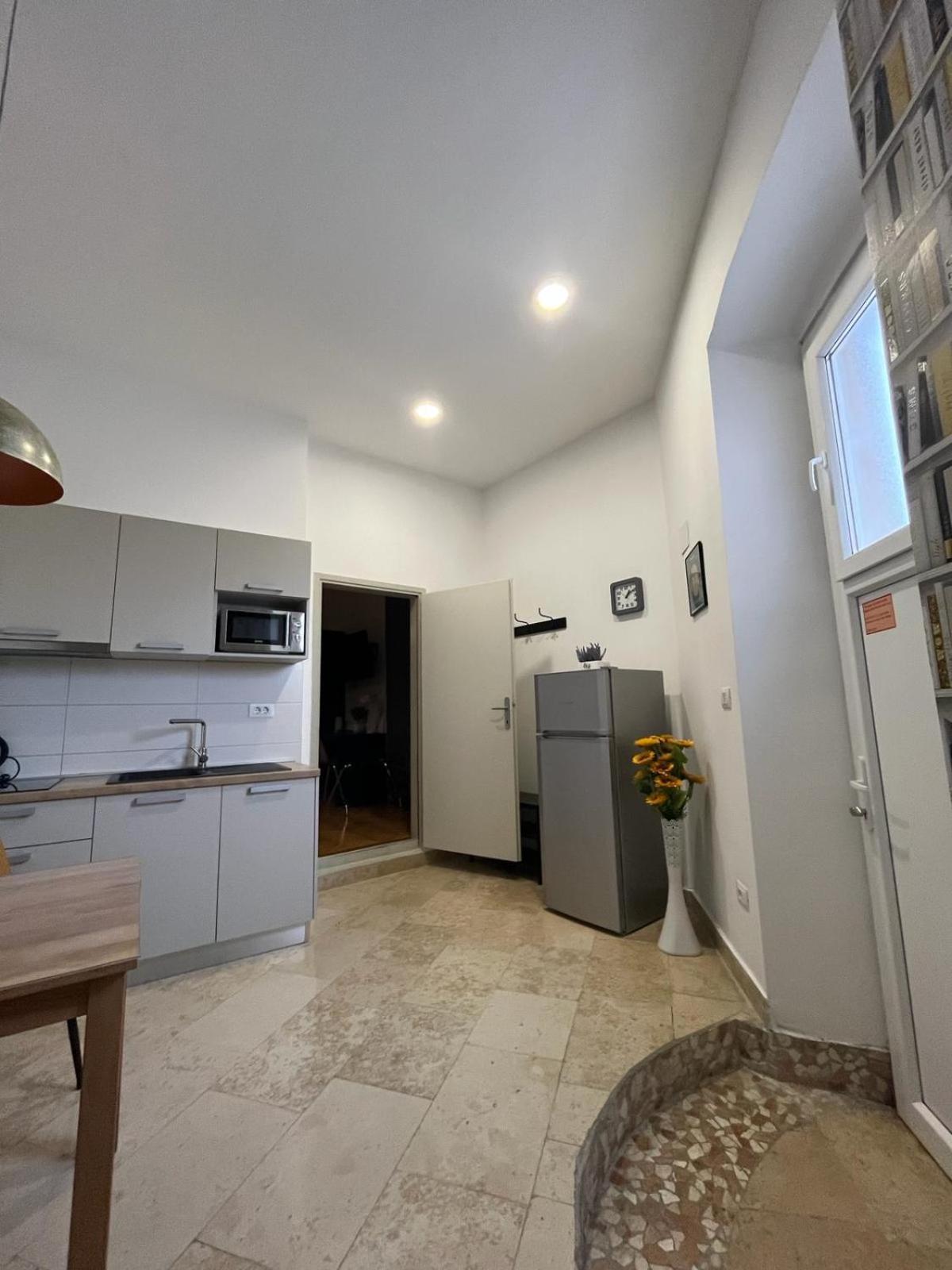 Apartment Arena プーラ エクステリア 写真